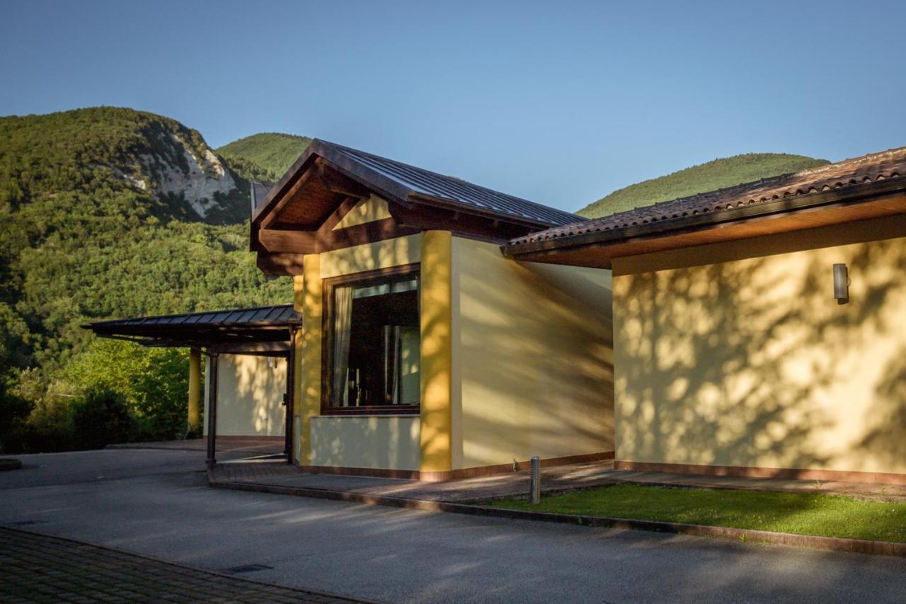 Hotel Le Grotte Genga  Exterior photo
