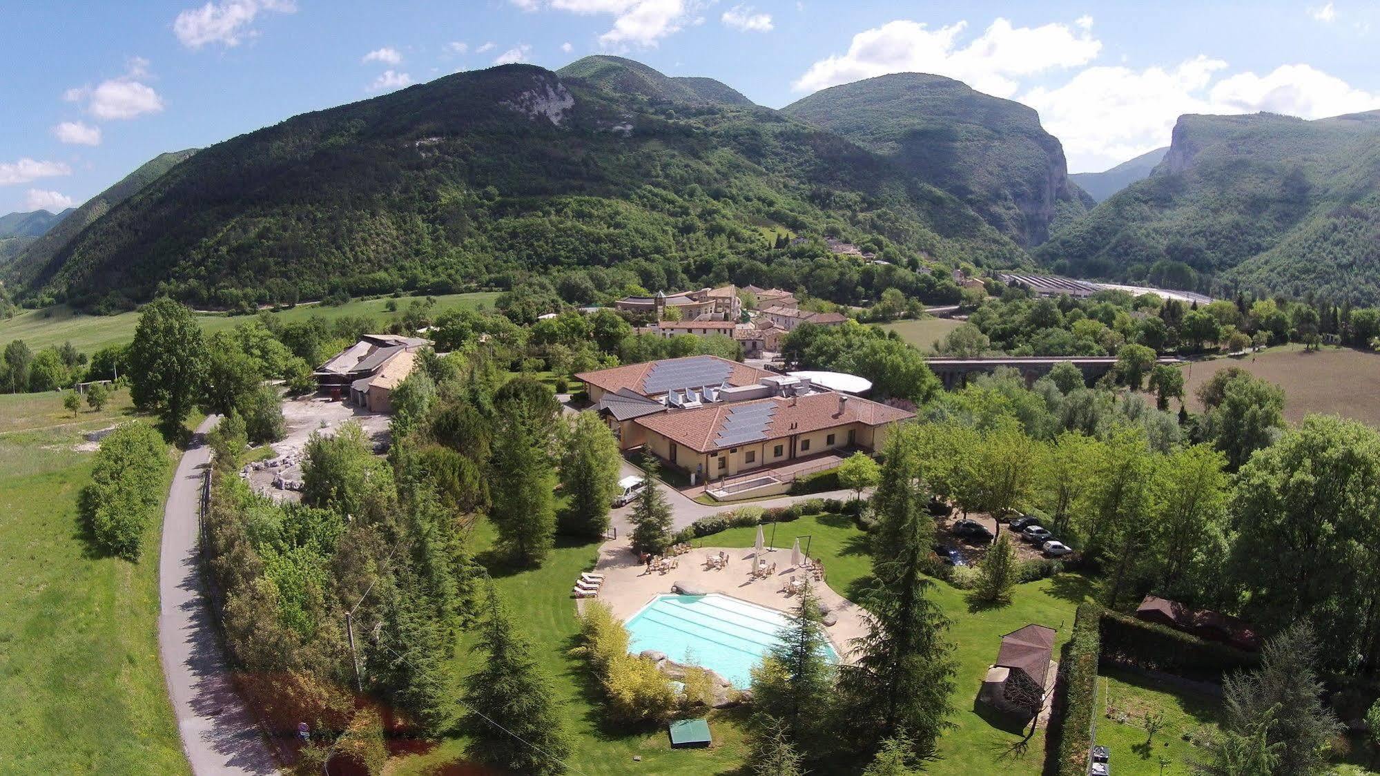 Hotel Le Grotte Genga  Exterior photo